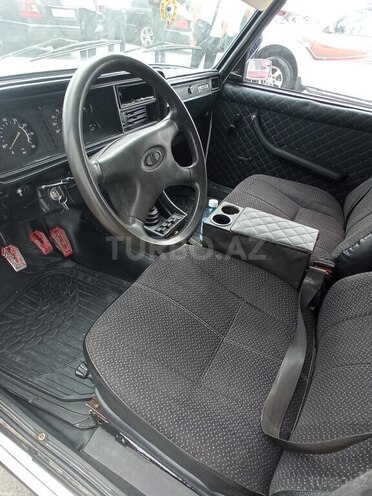 LADA (VAZ) 2107 2003, 11,893 km - 1.6 l - Salyan
