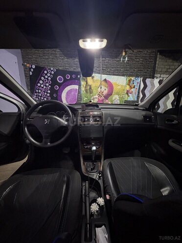 Peugeot 307 2004, 228,356 km - 2.0 l - Bakı