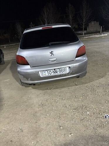 Peugeot 307 2004, 228,356 km - 2.0 l - Bakı