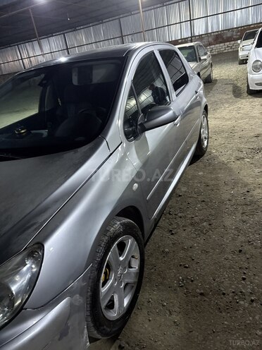 Peugeot 307 2004, 228,356 km - 2.0 l - Bakı