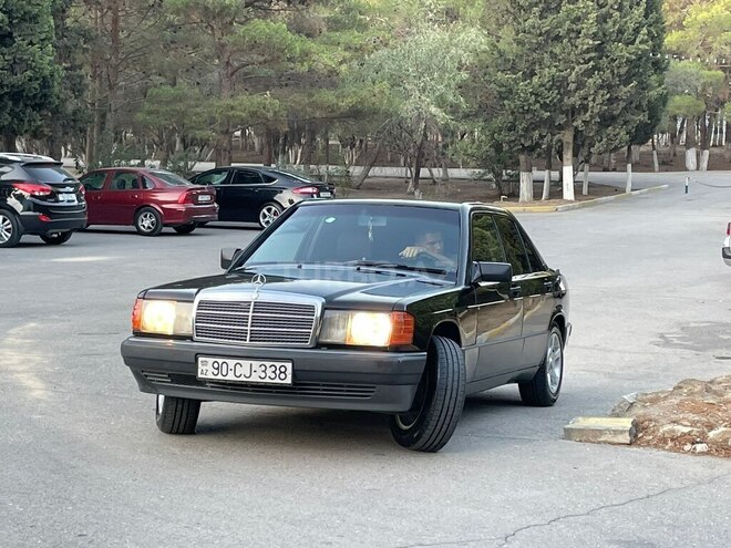 Mercedes 190 1993, 390,000 km - 2.0 l - Sumqayıt