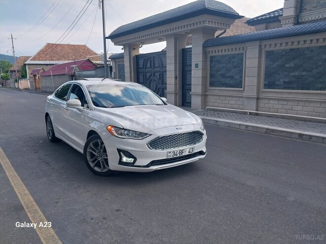 Ford Fusion (North America) 2019, 248,037 km - 1.5 l - Qax