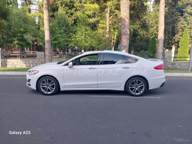 Ford Fusion (North America) 2019, 248,037 km - 1.5 l - Qax