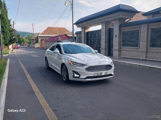 Ford Fusion (North America) 2019, 248,037 km - 1.5 l - Qax