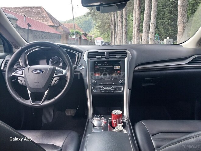 Ford Fusion (North America) 2019, 248,037 km - 1.5 l - Qax