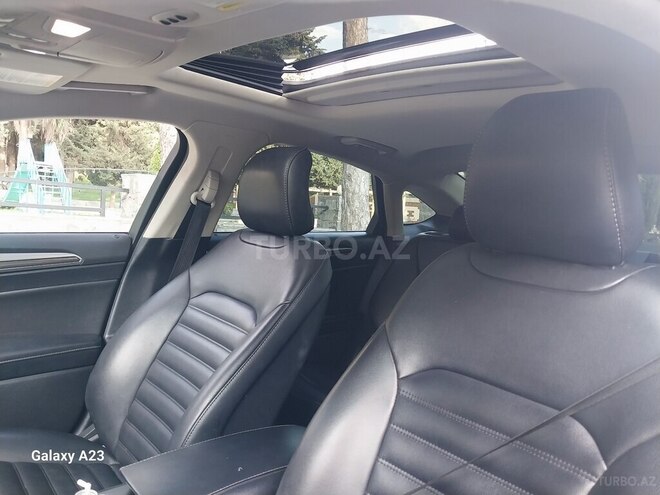 Ford Fusion (North America) 2019, 248,037 km - 1.5 l - Qax