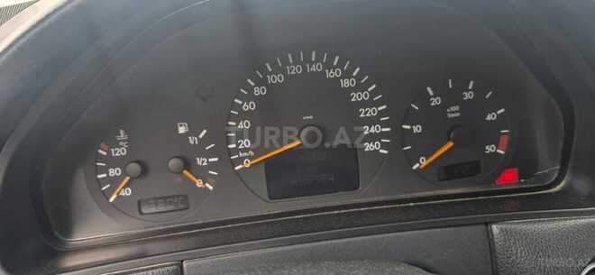 Mercedes E 220 d 1999, 656,385 km - 2.2 l - Bakı