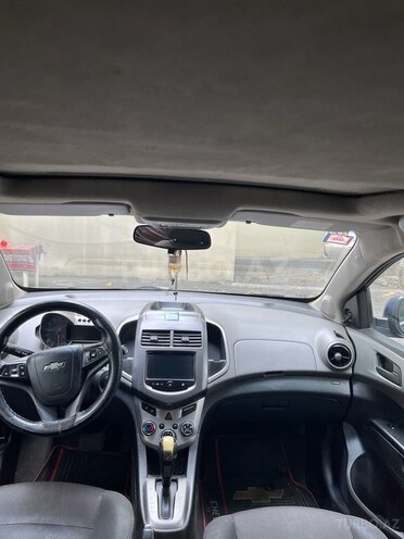 Chevrolet Aveo-11