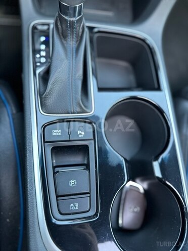 Hyundai Sonata-11