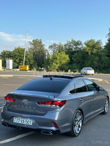 Hyundai Sonata-16