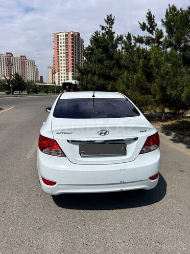 Hyundai Accent 2014, 135,600 km - 1.4 л - Bakı