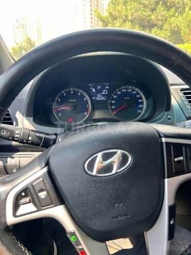 Hyundai Accent 2014, 135,600 km - 1.4 л - Bakı