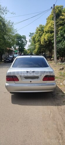 Mercedes E 220 d 2000, 567,000 km - 2.2 l - Cəlilabad