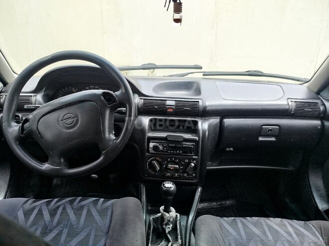 Opel Astra 1996, 450,000 km - 1.6 l - Sumqayıt