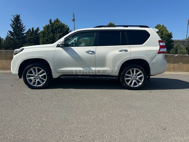 Toyota Land Cruiser Prado-6