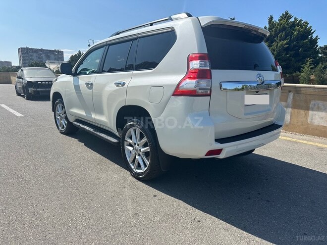 Toyota Land Cruiser Prado-5