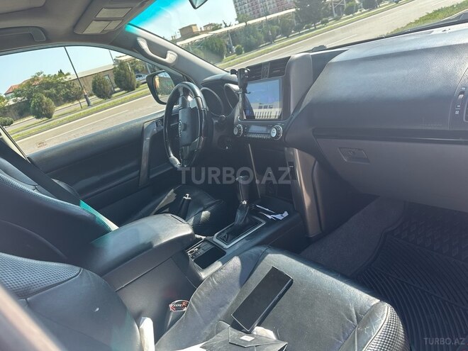 Toyota Land Cruiser Prado-10