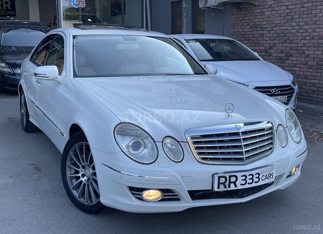 Mercedes E 280-1