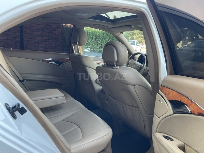 Mercedes E 280-7