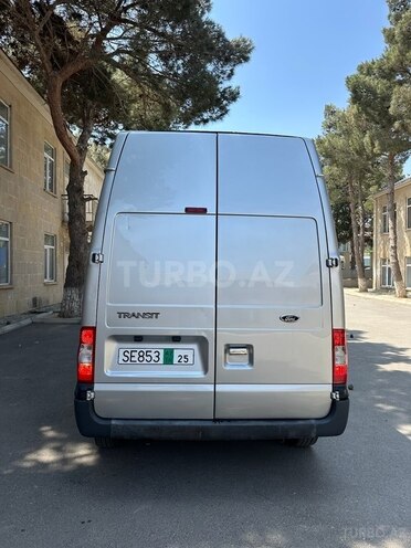 Ford Transit-4