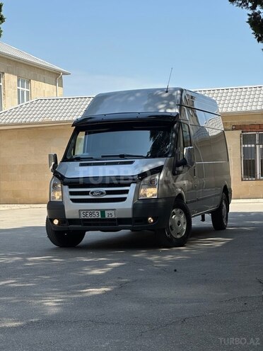 Ford Transit-3