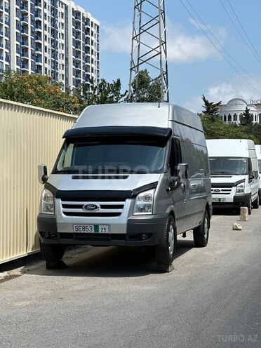 Ford Transit-1
