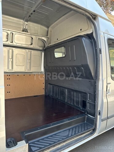 Ford Transit-7