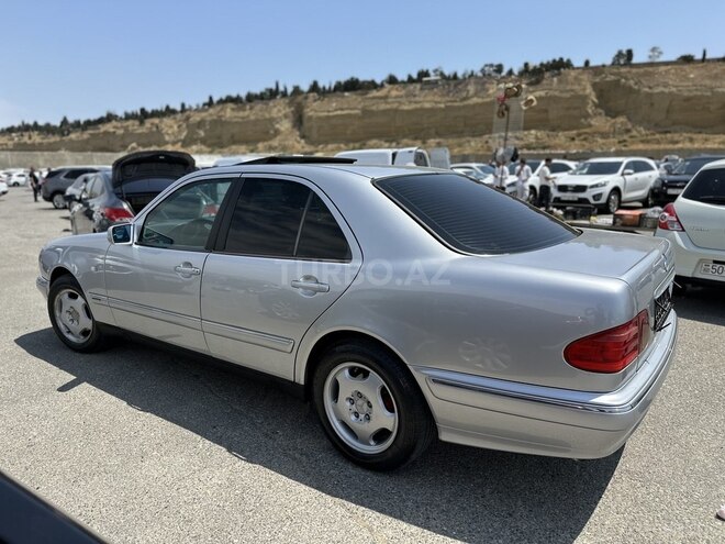 Mercedes E 240 1998, 326,000 km - 2.4 l - Bakı