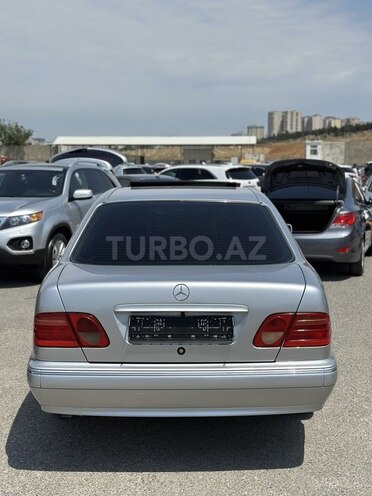 Mercedes E 240 1998, 326,000 km - 2.4 l - Bakı