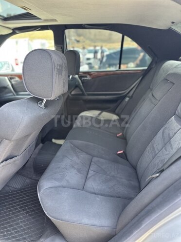Mercedes E 240 1998, 326,000 km - 2.4 l - Bakı