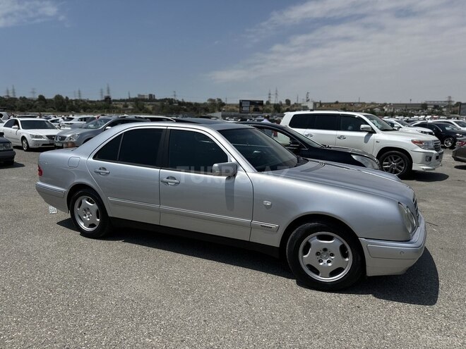 Mercedes E 240 1998, 326,000 km - 2.4 l - Bakı