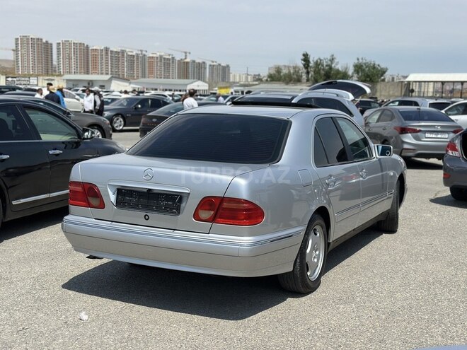 Mercedes E 240 1998, 326,000 km - 2.4 l - Bakı