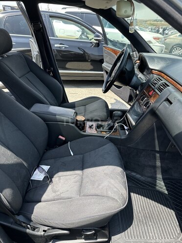 Mercedes E 240 1998, 326,000 km - 2.4 l - Bakı