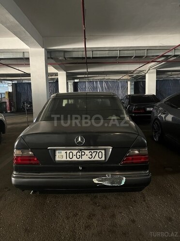 Mercedes E 220 1993, 333,330 km - 2.2 л - Bakı