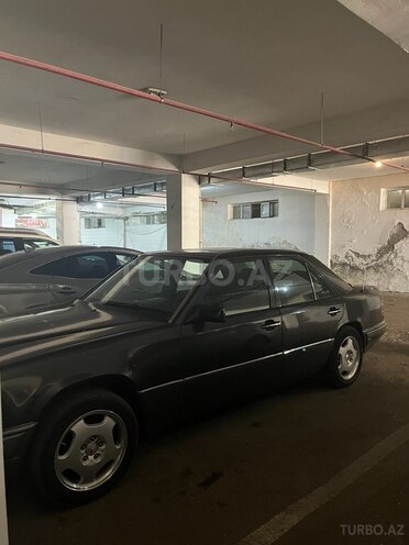 Mercedes E 220 1993, 333,330 km - 2.2 л - Bakı