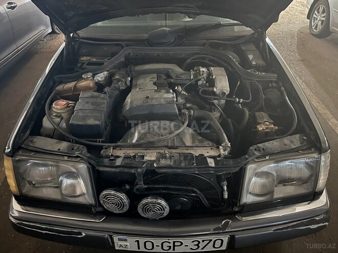 Mercedes E 220 1993, 333,330 km - 2.2 л - Bakı