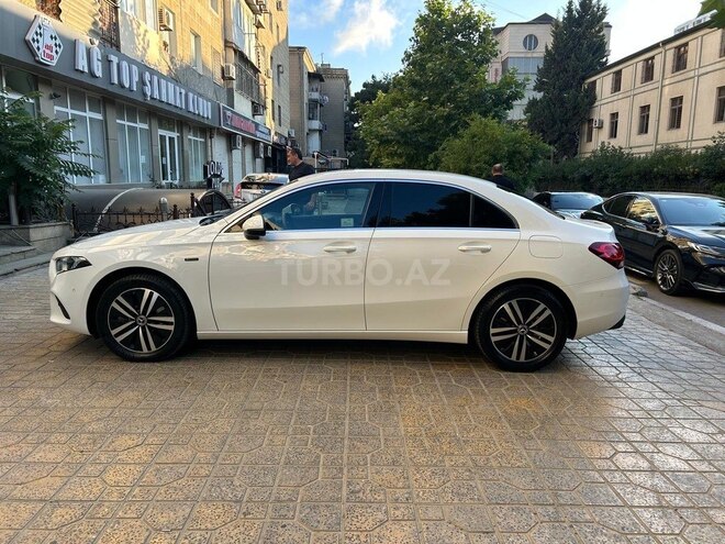 Mercedes A 250 e-4