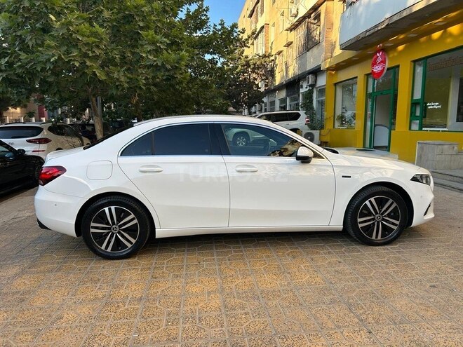 Mercedes A 250 e-5