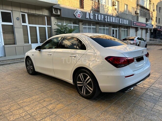 Mercedes A 250 e-3
