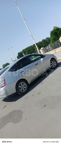 Toyota Prius-5