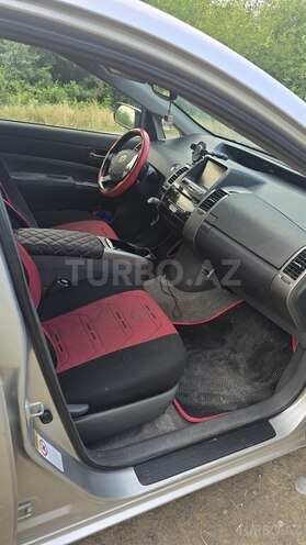 Toyota Prius-11