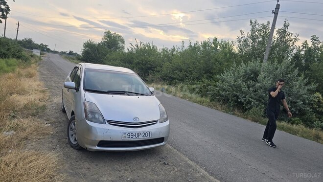Toyota Prius-1
