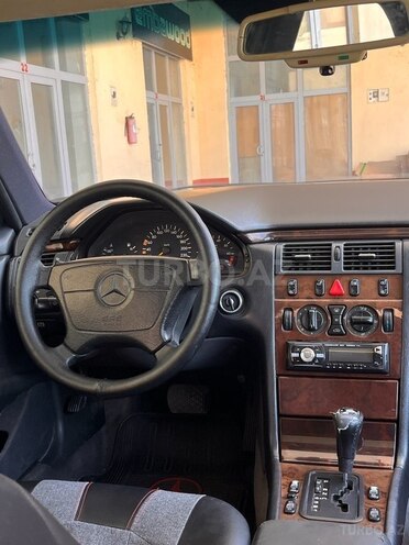 Mercedes E 230 1996, 512,000 km - 2.3 l - İmişli