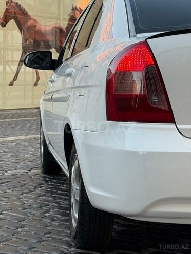 Hyundai Accent 2006, 220,000 km - 1.6 l - Bakı