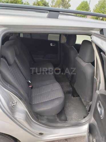 Renault Megane-12