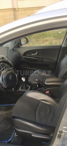 Kia  2008, 286,000 km - 1.4 l - Bakı