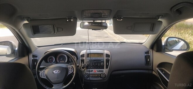 Kia  2008, 286,000 km - 1.4 l - Bakı