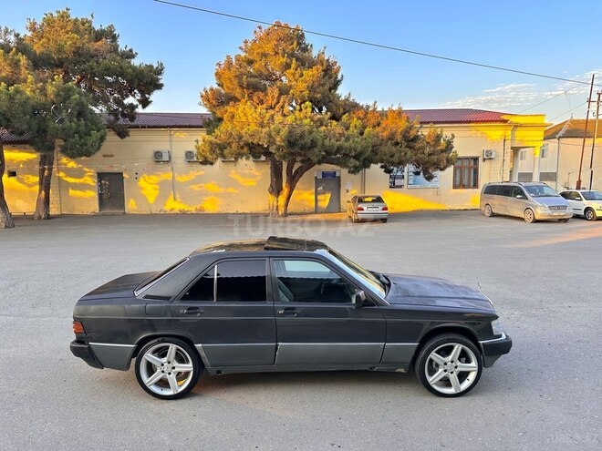 Mercedes 190 1990, 270,000 km - 2.0 л - Bakı