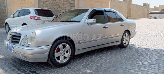 Mercedes E 240 1998, 586,883 km - 2.4 l - Bakı