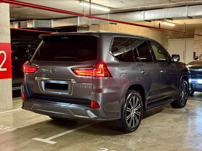 Lexus LX 570-5